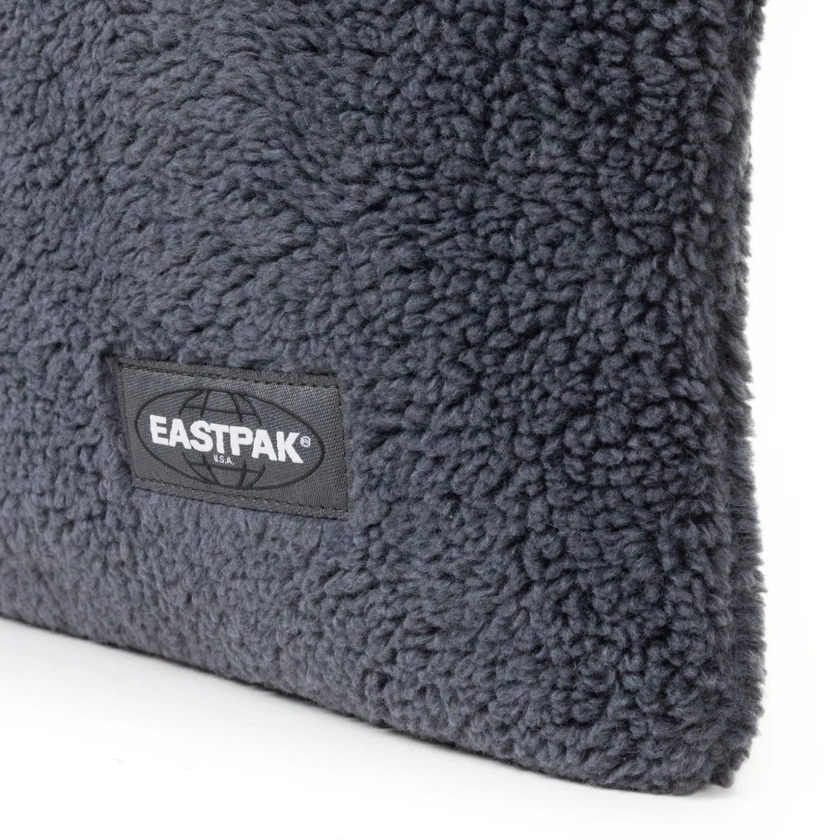 Eastpak Tassen>CHARLIE ShearWashBlack