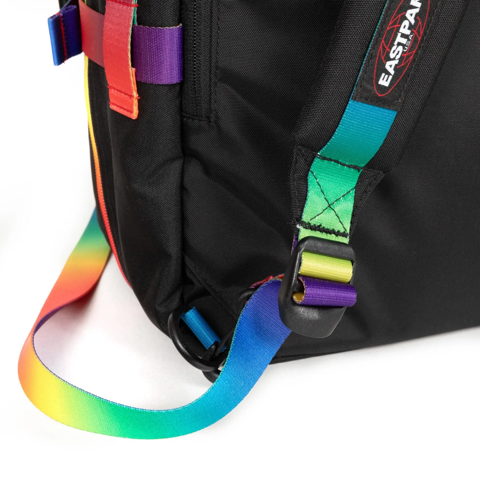 Eastpak Handbagage | Zachte Reiskoffers>TRAVELPACK RainbowDark